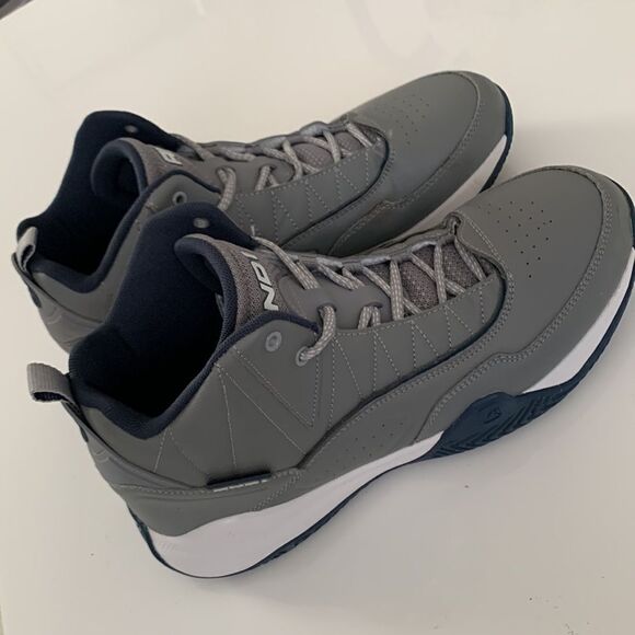 AND1 Men’s Basketball Gray Sneakers Size 12 - Picture 4 of 11